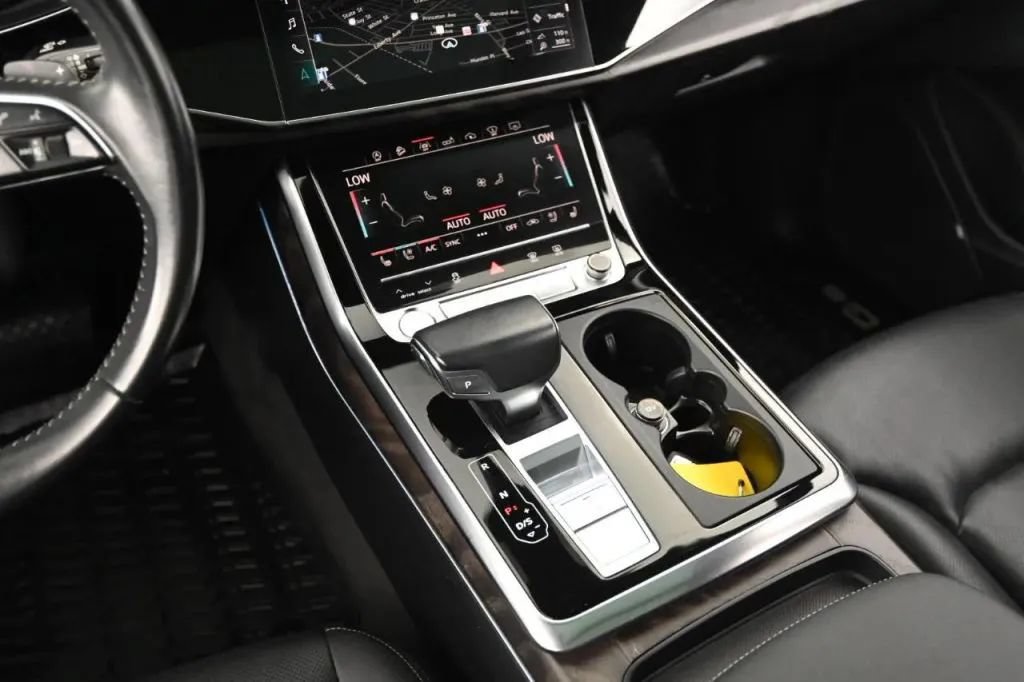 Used 2019 Audi Q8 Prestige AWD/4WD image 24