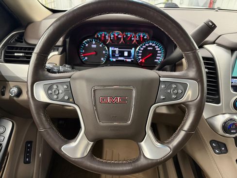 Used 2018 GMC Yukon SLT w/ Open Road Package AWD/4WD image 17