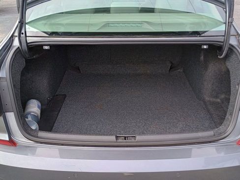 Used 2018 Volkswagen Passat 2.0T SE image 18