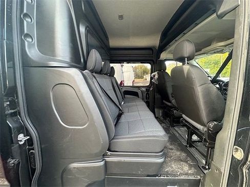 New 2025 RAM ProMaster 3500 w/ Crew Van Package FWD image 21