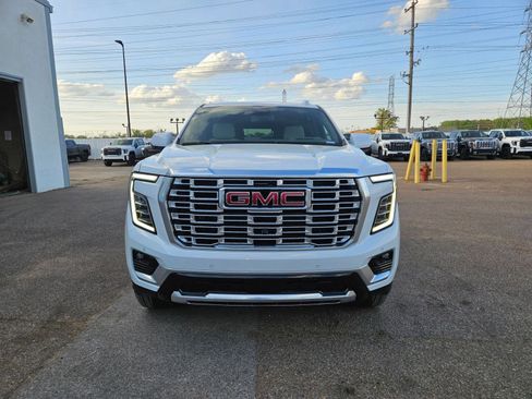 New 2026 GMC Yukon Denali image 9