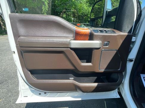 Used 2017 Ford F150 King Ranch w/ Equipment Group 601A Luxury AWD/4WD image 16