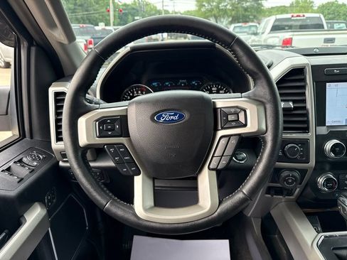 Used 2019 Ford F150 Lariat w/ Equipment Group 502A Luxury AWD/4WD image 31