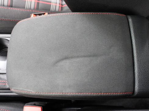 Used 2021 Volkswagen GTI S image 65