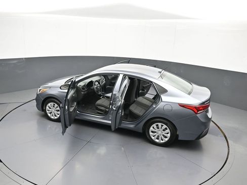 Used 2019 Hyundai Accent SE FWD image 43