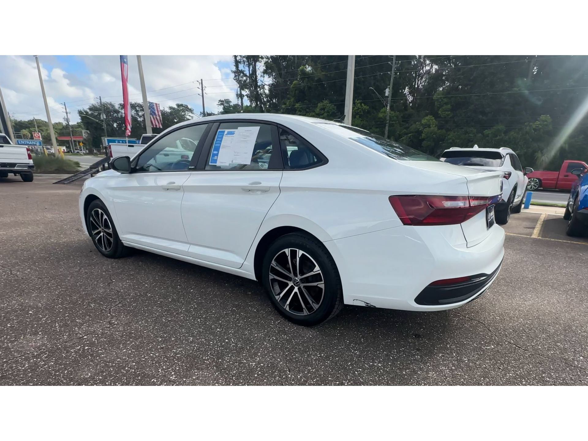 Used 2025 Volkswagen Jetta Sport FWD image 4