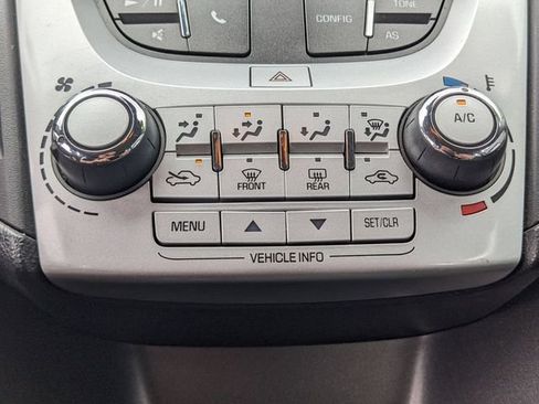 Used 2017 Chevrolet Equinox LS FWD image 21