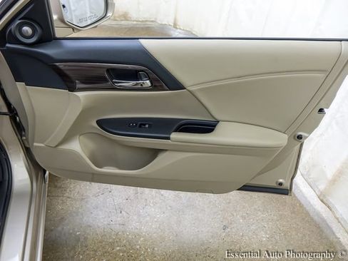 Used 2017 Honda Accord EX-L image 24