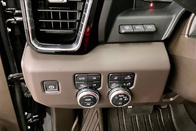 Used 2025 GMC Sierra 2500 Denali w/ Denali Reserve Package AWD/4WD image 42
