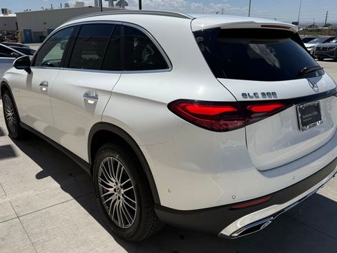 Used 2025 Mercedes-Benz GLC 300 image 5