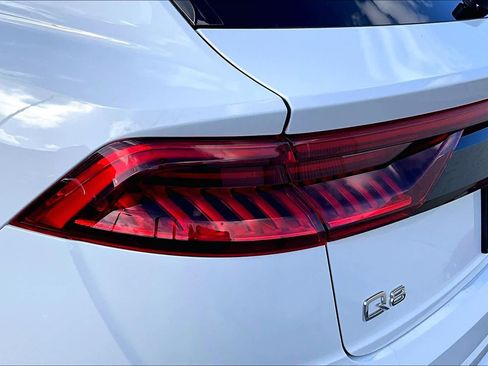 Used 2022 Audi Q8 Premium Plus w/ Premium Plus Package image 28
