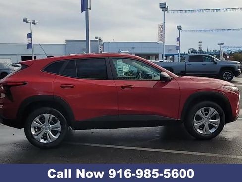 New 2026 Chevrolet Trax LS image 12