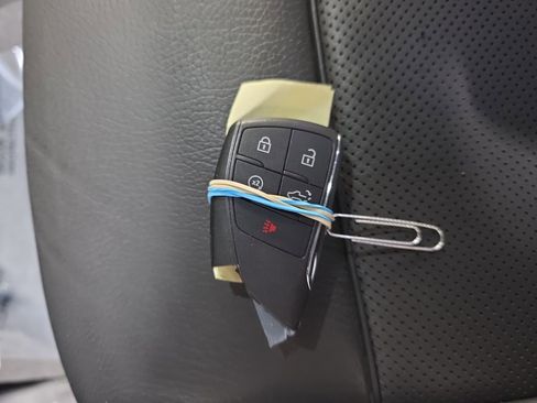 Used 2024 GMC Sierra 3500 Denali w/ Denali Reserve Package image 33