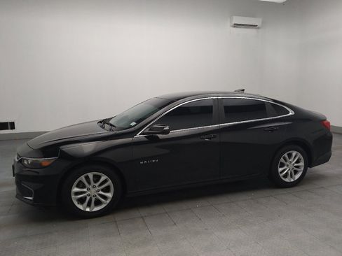 Used 2016 Chevrolet Malibu LT w/ Leather Package FWD image 2