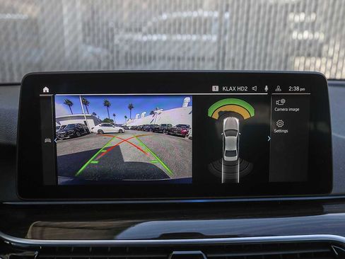 Certified 2023 BMW 530e image 21