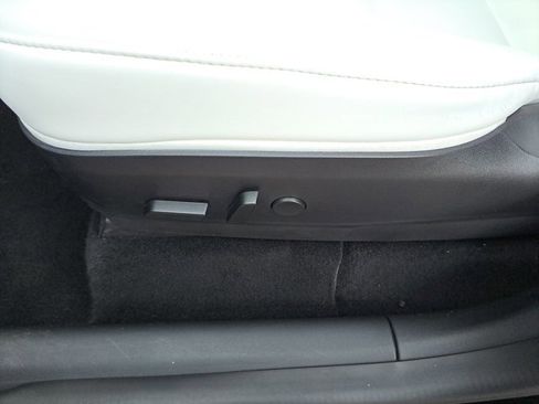 Used 2020 Tesla Model Y Performance image 16