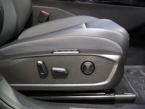 Used 2023 Volkswagen ID.4 AWD Pro S image 56