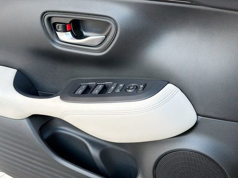 New 2026 Honda HR-V LX image 15