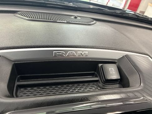 Certified 2025 RAM 2500 Big Horn AWD/4WD image 59