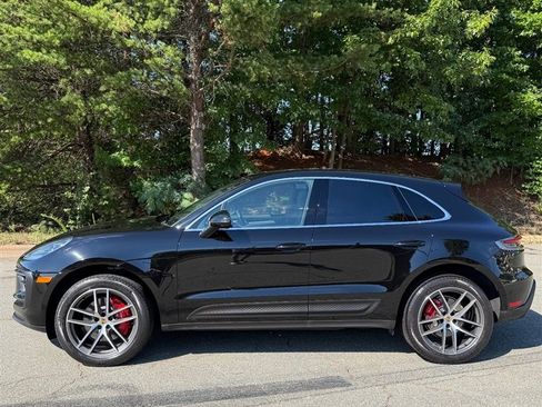 Used 2023 Porsche Macan S AWD/4WD image 6