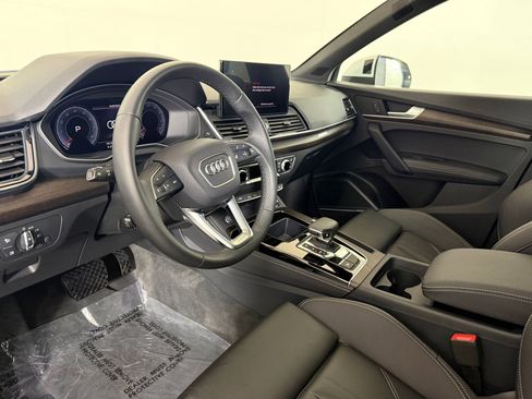 Used 2025 Audi Q5 2.0T Premium Plus w/ Premium Plus Package image 4