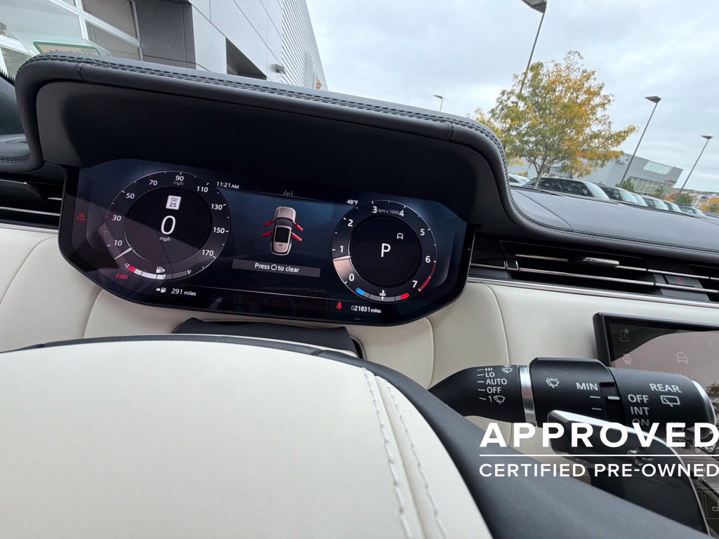 Used 2025 Land Rover Range Rover SE AWD/4WD image 21