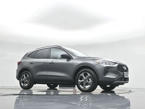 New 2025 Ford Escape ST-Line w/ Tech Pack #1 image 3