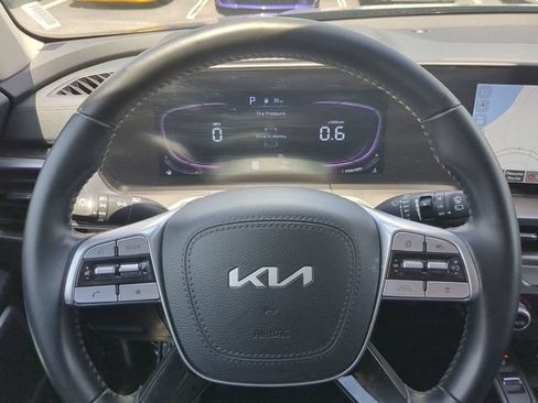 Used 2025 Kia Telluride S AWD/4WD image 34