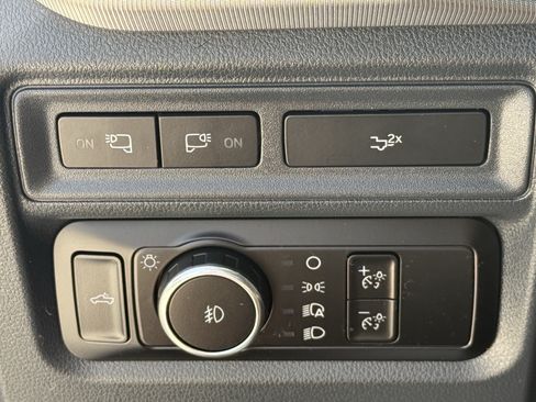 Used 2024 Ford F150 Lariat w/ FX4 Off-Road Package AWD/4WD image 28