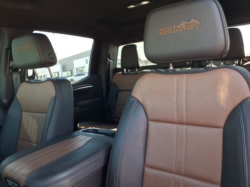 Used 2025 Chevrolet Silverado 1500 High Country w/ Z71 Off-Road Package image 22