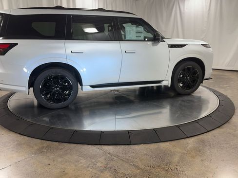 New 2026 INFINITI QX80 Sport w/ Sport Exterior Package image 2