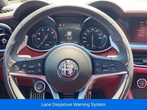 Used 2018 Alfa Romeo Stelvio Ti Sport AWD/4WD image 8
