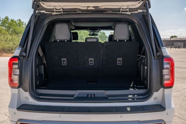 Certified 2024 Ford Expedition Platinum RWD image 28