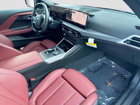 Used 2025 BMW 230i Coupe w/ Convenience Package image 13