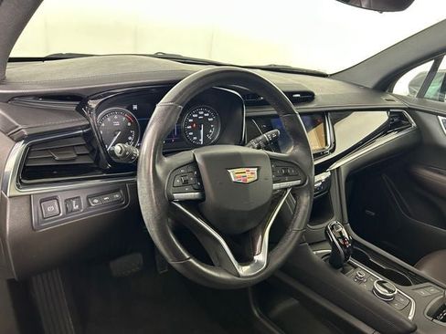 Used 2021 Cadillac XT6 Premium Luxury AWD/4WD image 13