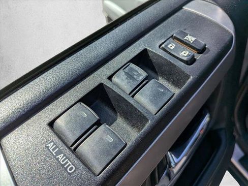 Used 2018 Toyota 4Runner SR5 image 11