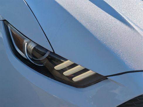 Used 2015 Ford Mustang Coupe image 9