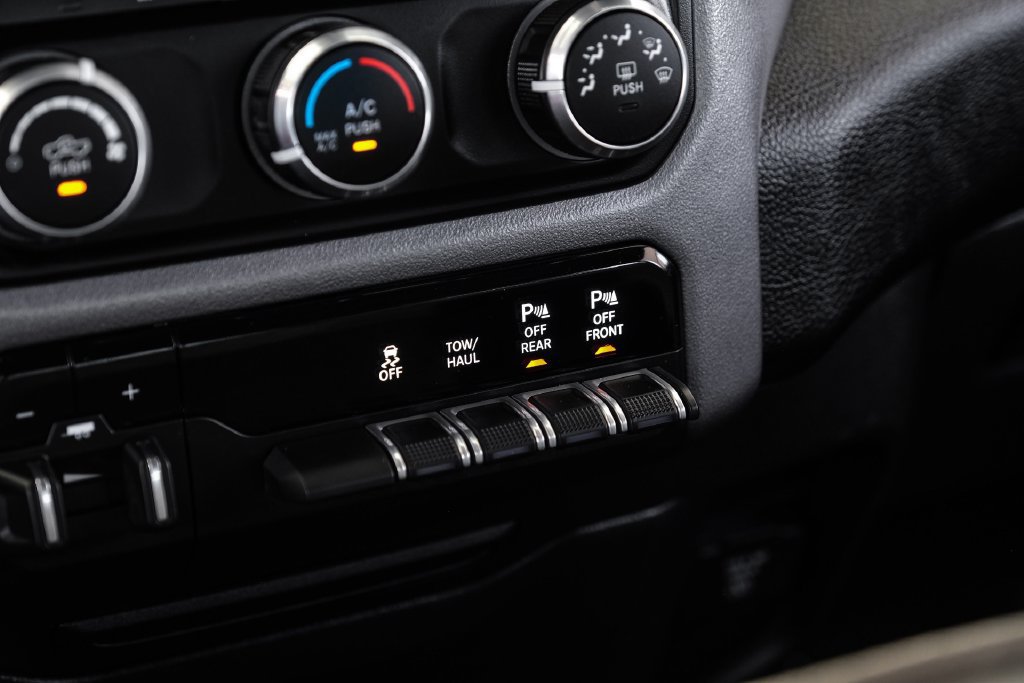 Used 2023 RAM 1500 Big Horn AWD/4WD image 25