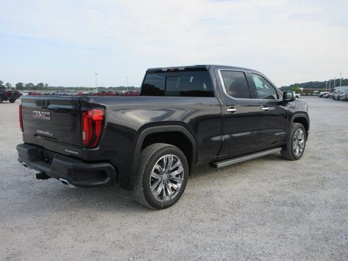 New 2026 GMC Sierra 1500 Denali w/ Denali Reserve Package image 5