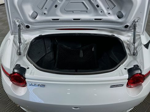 Used 2019 MAZDA MX-5 Miata Sport w/ I-ACTIVSENSE Sport Package RWD image 25