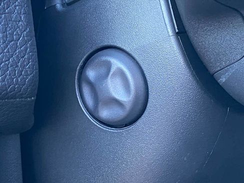 Used 2021 GMC Yukon XL Denali w/ LPO, Illumination Package image 16