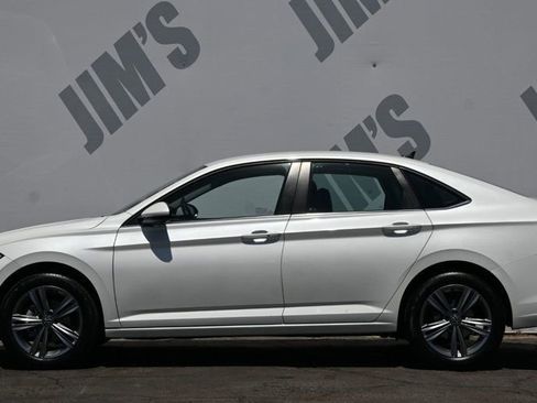 Used 2023 Volkswagen Jetta SE image 6