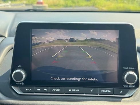 Used 2025 Nissan Rogue SV AWD/4WD image 26