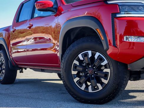 Used 2024 Nissan Frontier PRO-4X w/ Technology Package image 2