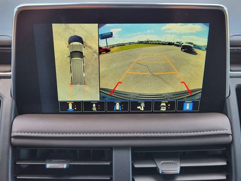 Used 2023 Chevrolet Tahoe Z71 w/ Luxury Package image 18