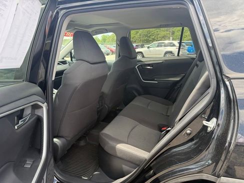 Used 2021 Toyota RAV4 XLE w/ Convenience Package AWD/4WD image 11