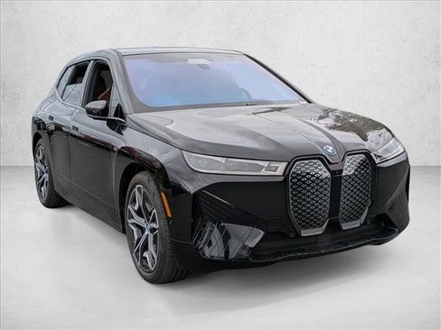 Used 2025 BMW iX M60 image 3