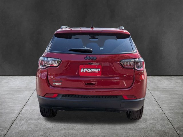 Used 2026 Jeep Compass Latitude AWD/4WD image 6