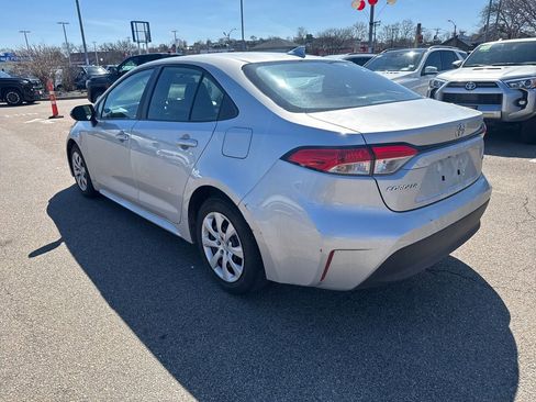 Used 2024 Toyota Corolla LE FWD image 5