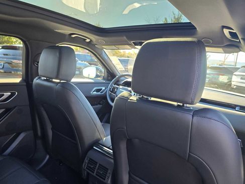 Used 2025 Land Rover Range Rover Velar Dynamic SE image 15